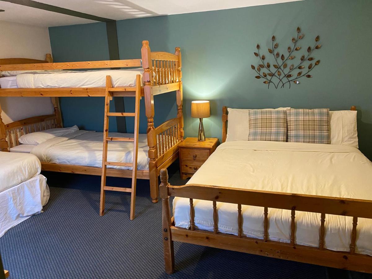 Loch Ness Backpackers Lodge Драмнадрокіт Екстер'єр фото